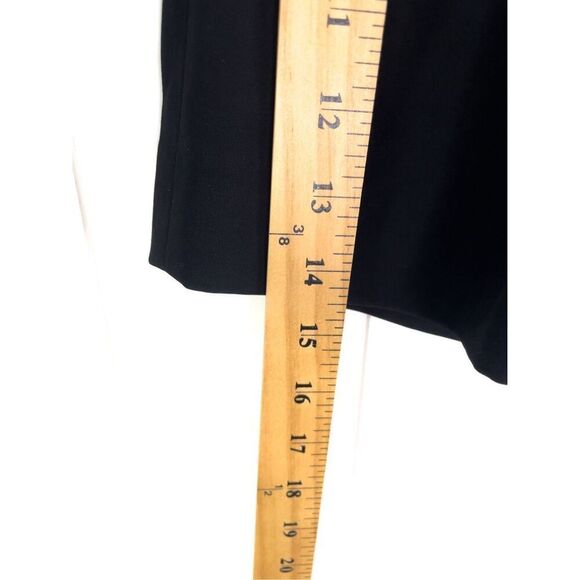 Vince. Pleat Front Short Women’s Size 2‎ Black MSRP $245 - Picture 6 of 13